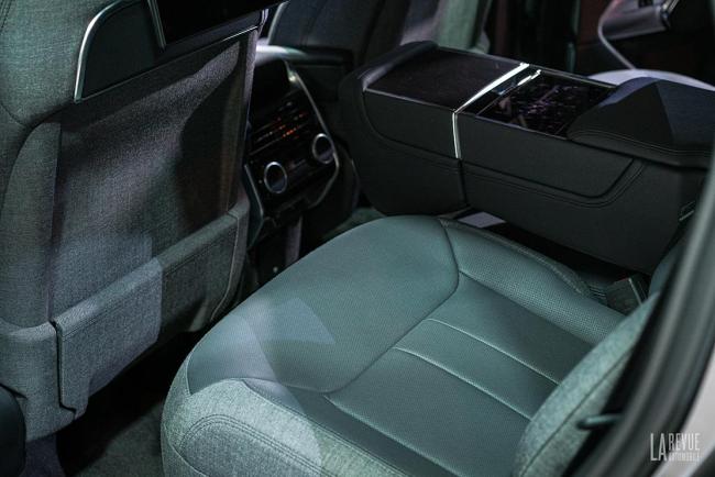 Interieur_range-rover-my2022-reveal-vendome_7